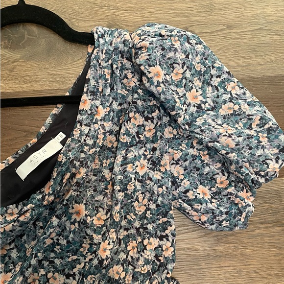 Astr the label one shoulder santorini dress - Picture 5 of 5